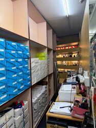 Holland Road Shopping Centre (D10), Retail #572081741